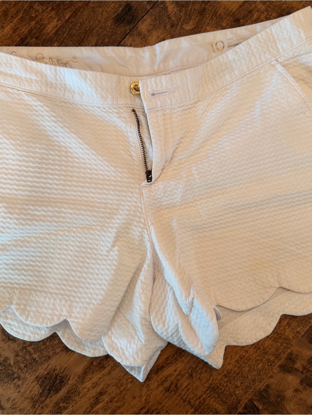 Lilly Pulitzer: Buttercup White Scallop Hem Women’s Shorts